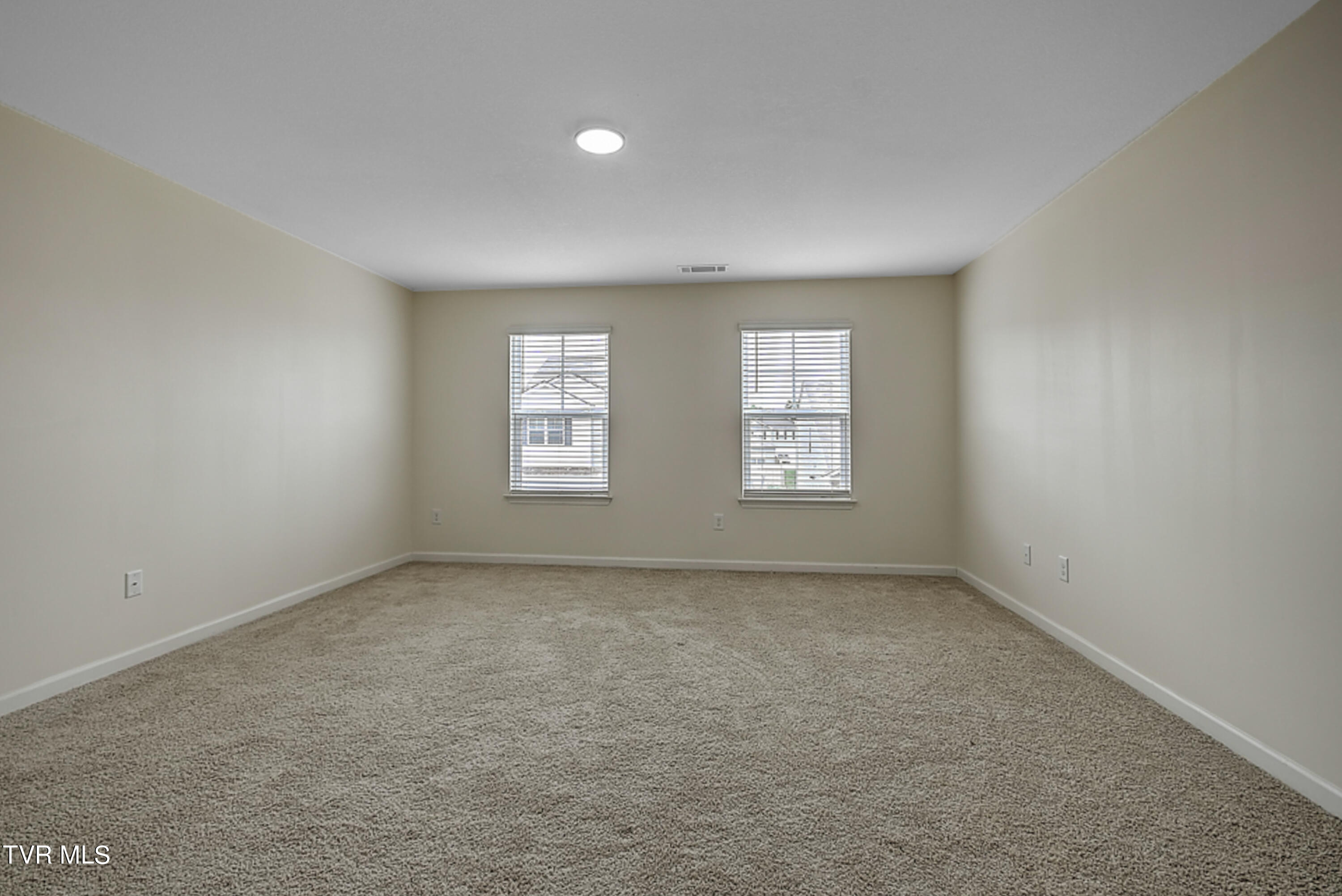 1228 Stamp Lodge Road Kingsport, TN 37660 - Photo 26 of 52 1228 Stamp Lodge Gdawg-27