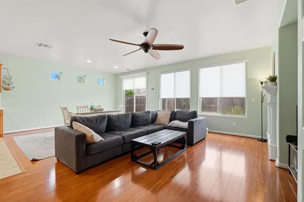 $433,000 | 1428 North Leila Street, Visalia, CA 93291