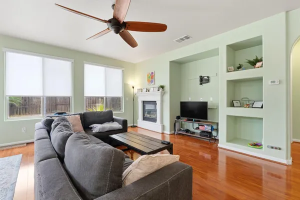 $433,000 | 1428 North Leila Street, Visalia, CA 93291