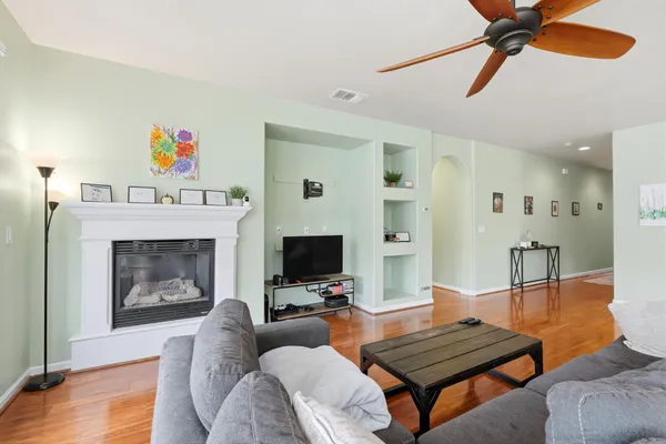 $433,000 | 1428 North Leila Street, Visalia, CA 93291