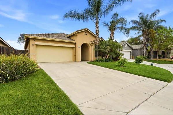 $433,000 | 1428 North Leila Street, Visalia, CA 93291