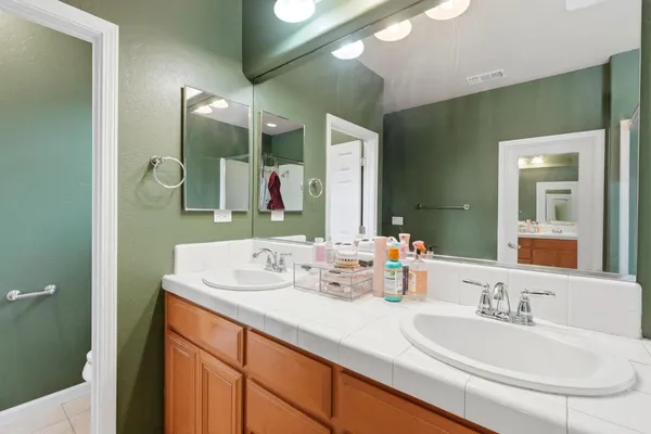 $433,000 | 1428 North Leila Street, Visalia, CA 93291