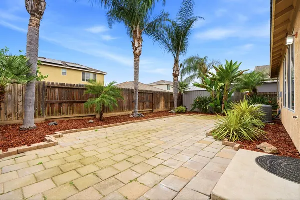 $433,000 | 1428 North Leila Street, Visalia, CA 93291