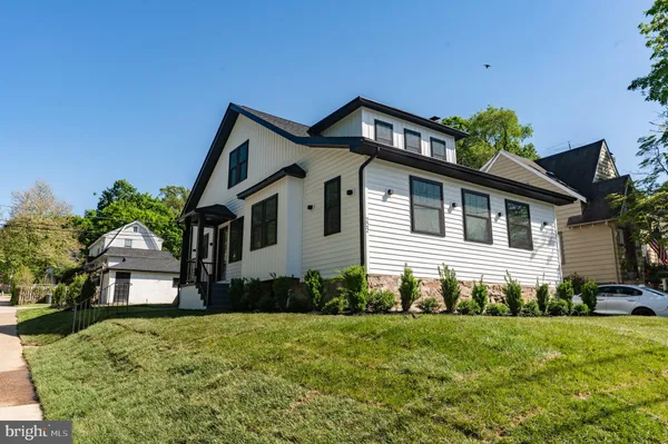 $750,000 | 222 Runnymede Avenue, Jenkintown, PA 19046