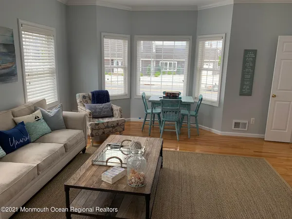 $9,950 | 979 Ocean Avenue, Mantoloking, NJ 08738