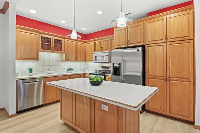 $289,900 | 6806 Raymond Road, Unit 101, Madison, WI 53719