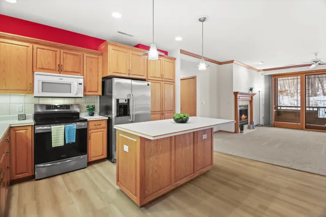 $289,900 | 6806 Raymond Road, Unit 101, Madison, WI 53719