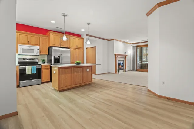 $289,900 | 6806 Raymond Road, Unit 101, Madison, WI 53719