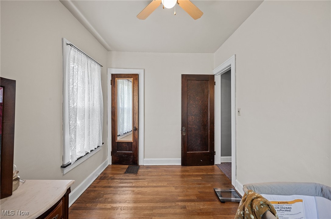 929 Lloyd Road Wickliffe, OH 44092 - Photo 22 of 35 3rd Bedroom!