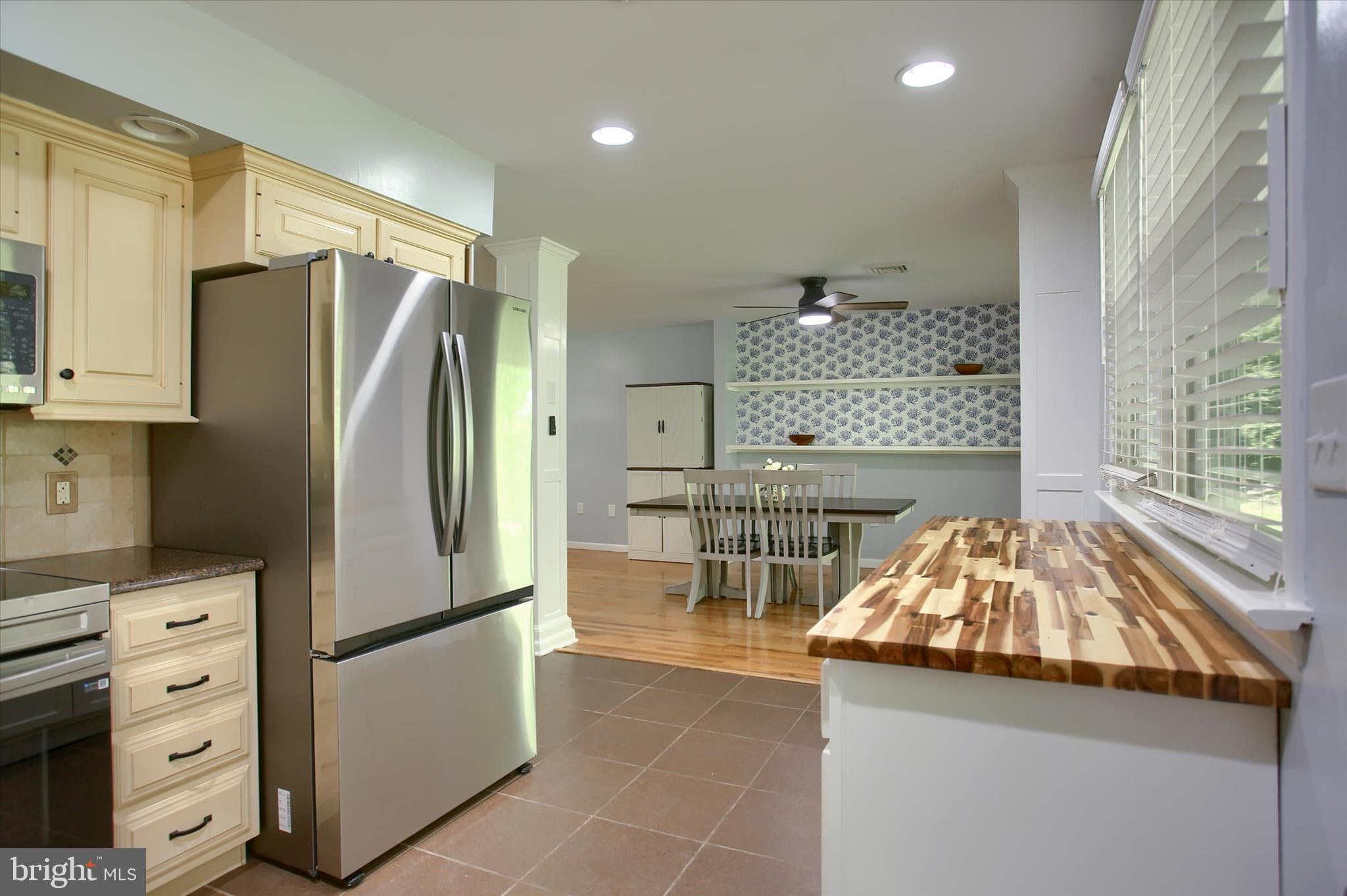 25 Hickory Road Carlisle, PA 17015 - Photo 11 of 38 Gallery Image 11