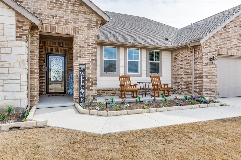 150 Spanish Moss Trail Rhome, TX 76078 - Photo 6 of 30