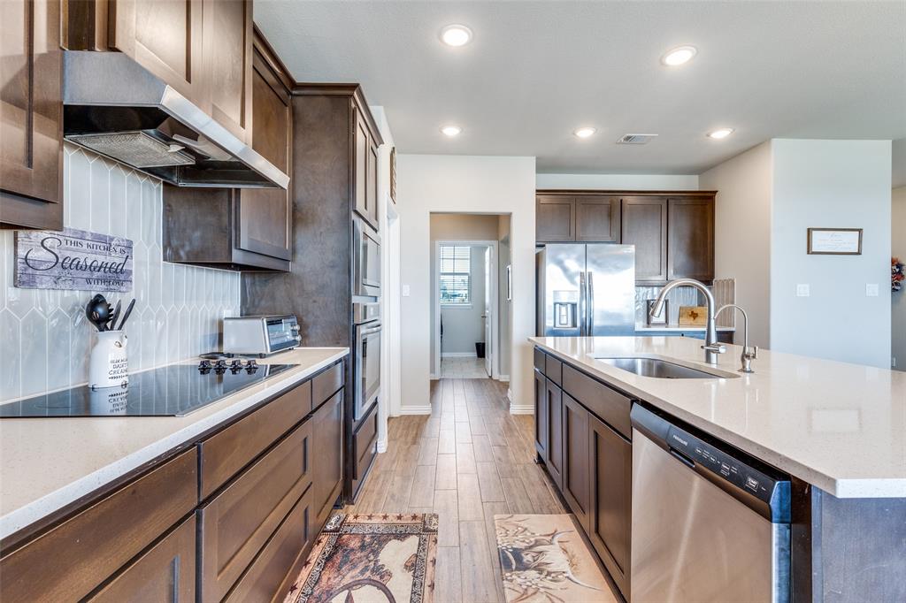 150 Spanish Moss Trail Rhome, TX 76078 - Photo 10 of 30