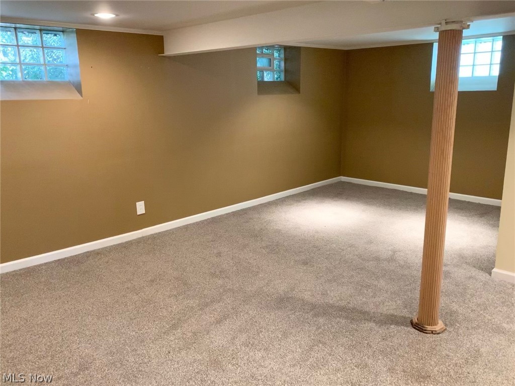 1633 Lander Road Cleveland, OH 44124 - Photo 20 of 32