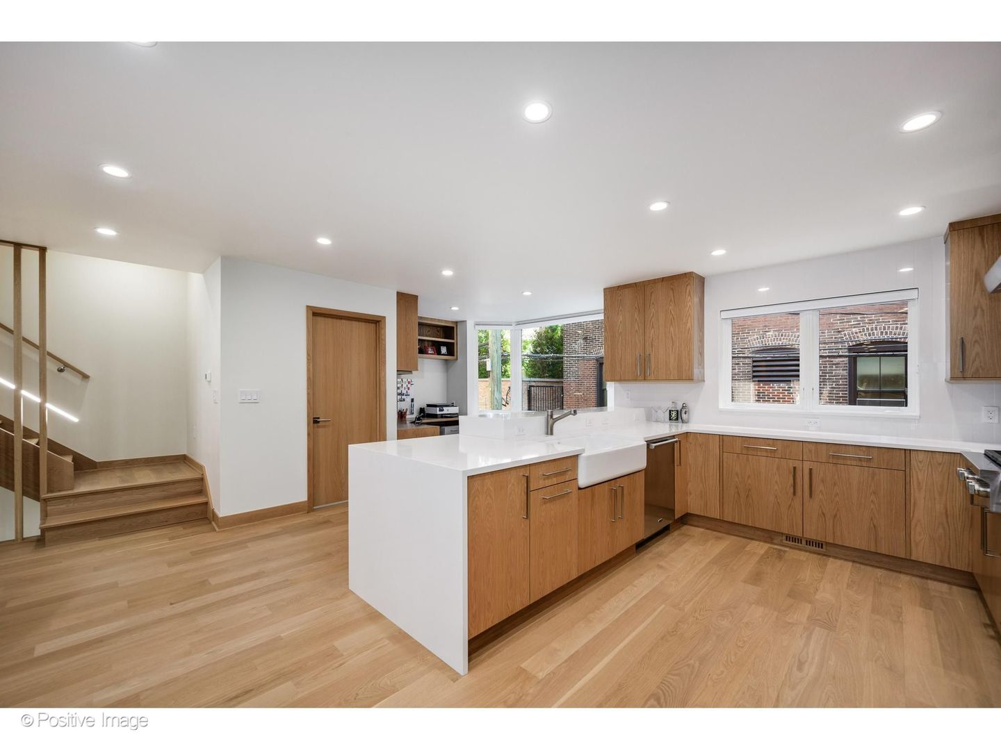 1307 North Sutton Place Chicago, IL 60610 - Photo 12 of 43
