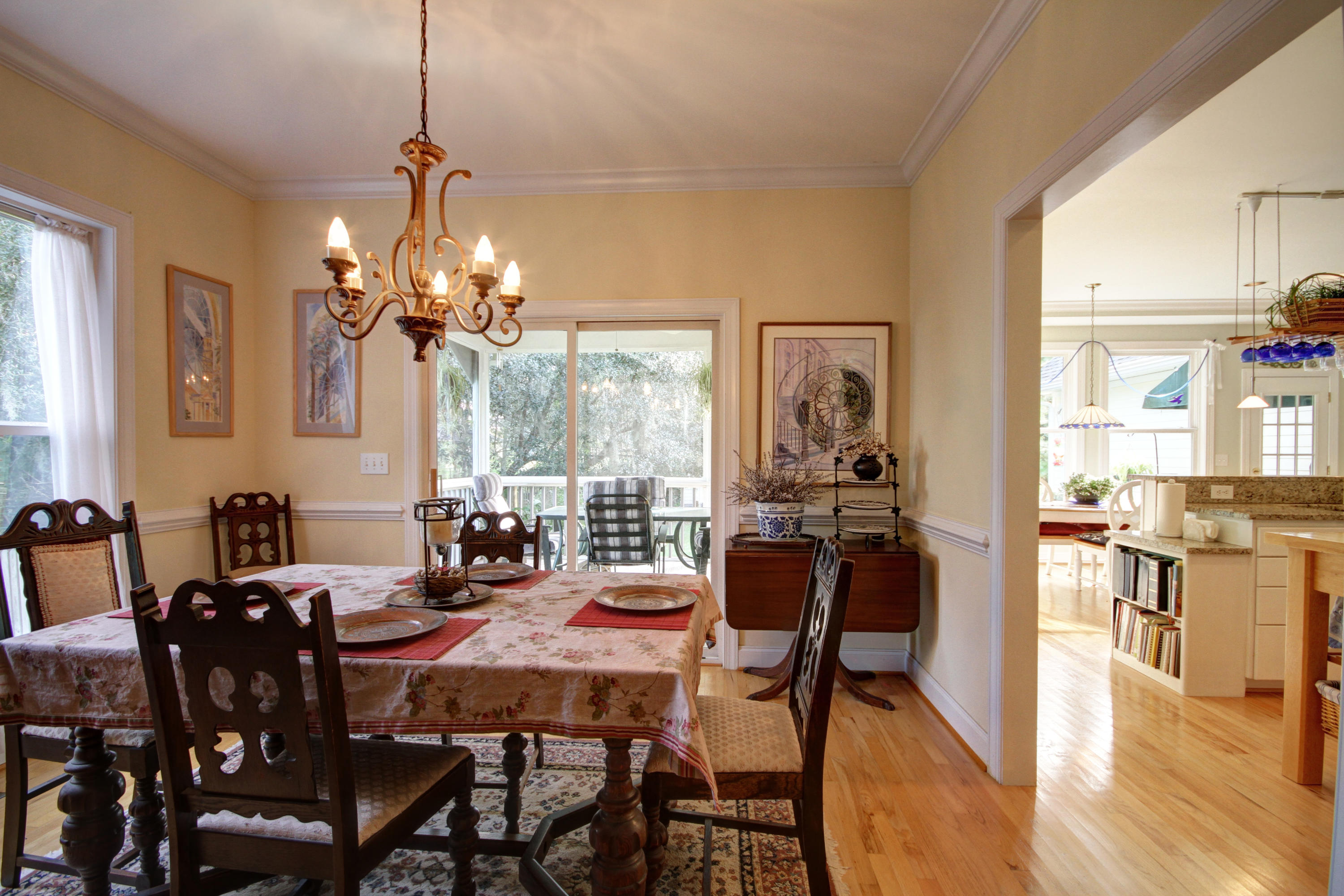 363 Commonwealth Road Mount Pleasant, SC 29466 - Photo 20 of 54 363 Commonwealth_Dining to Kitchen