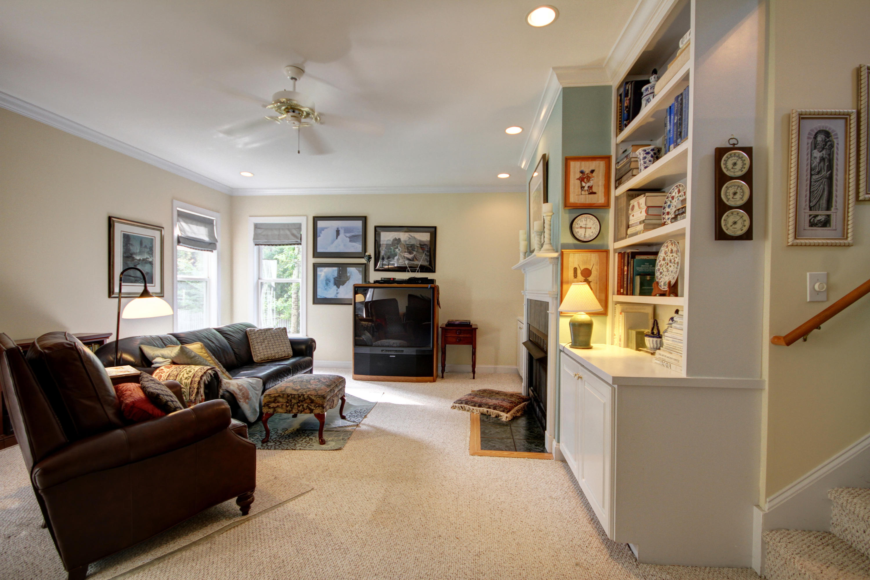 363 Commonwealth Road Mount Pleasant, SC 29466 - Photo 21 of 54 363 Commonwealth_Family Room 1
