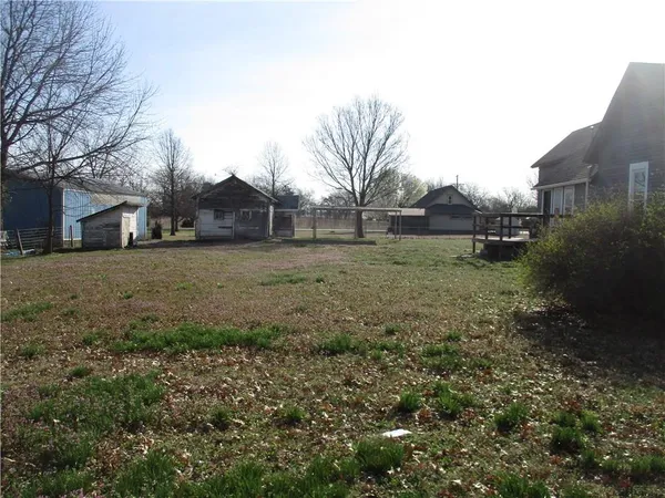 $69,000 | 105 2nd Street, Bartlett, KS 67332