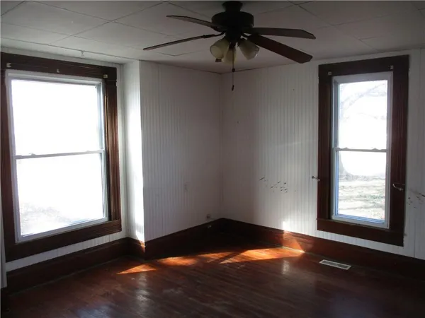 $69,000 | 105 2nd Street, Bartlett, KS 67332