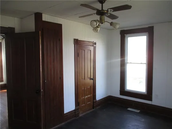 $69,000 | 105 2nd Street, Bartlett, KS 67332