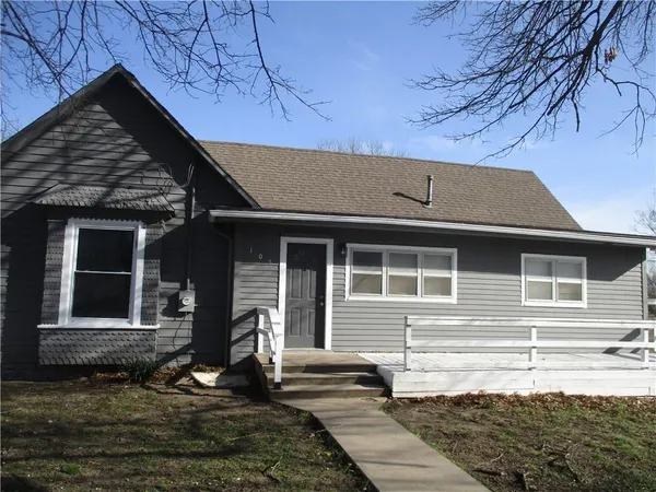 $69,000 | 105 2nd Street, Bartlett, KS 67332