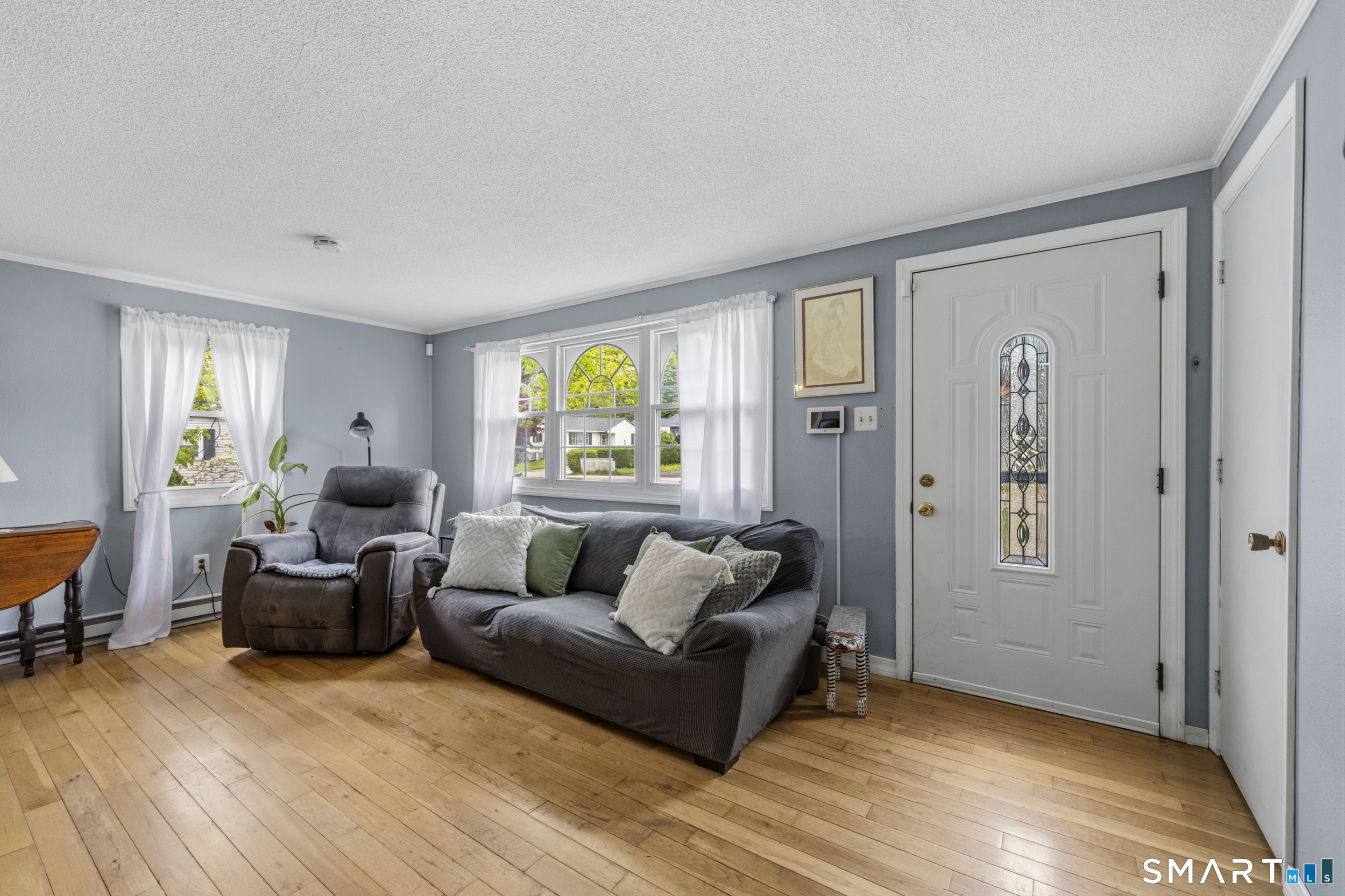 90 Sturtevant Street Norwich, CT 06360 - Photo 9 of 40 Come in and take a seat!