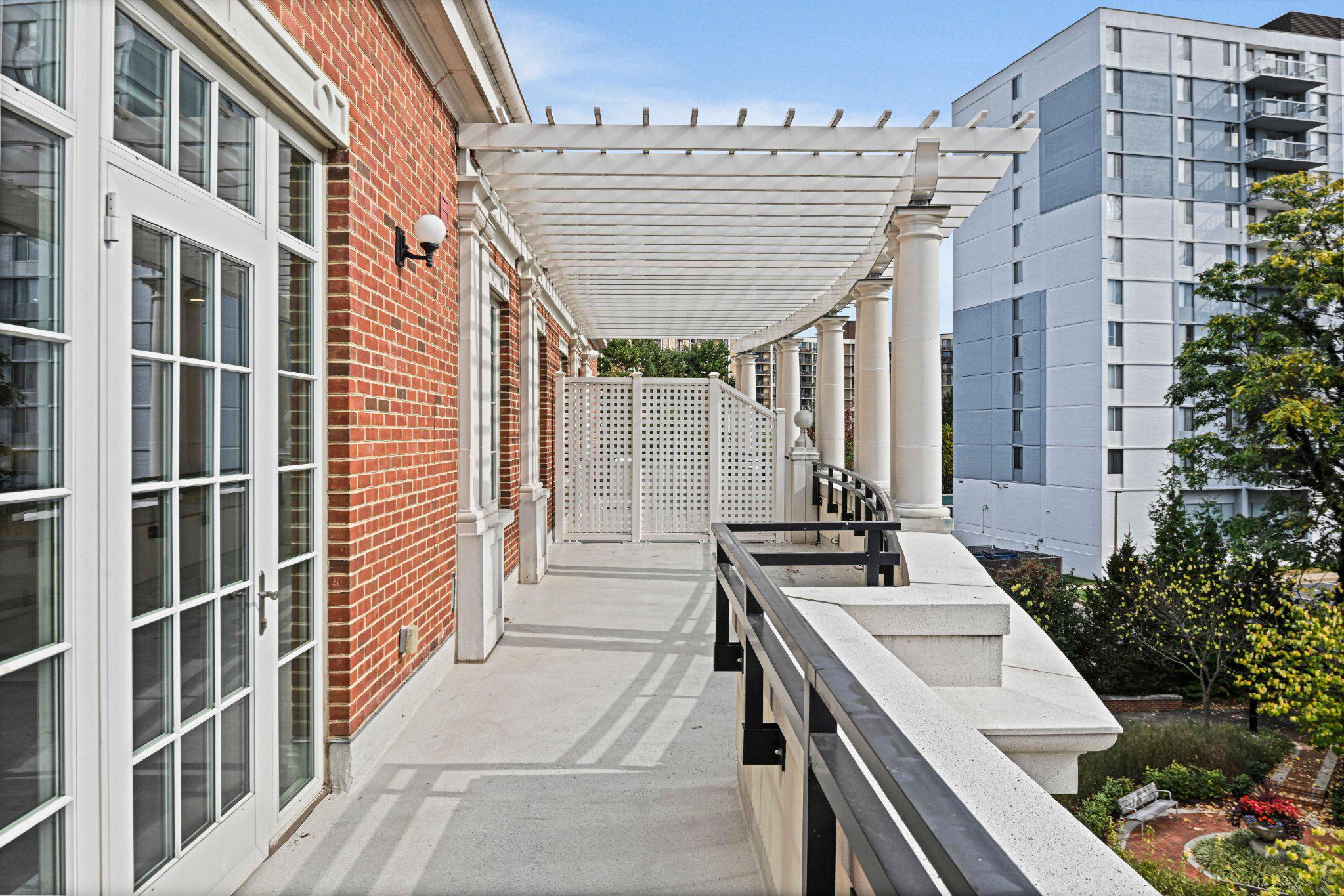 6900 Fleetwood Road, Unit 318 McLean, VA 22101 - Photo 15 of 58 Balcony