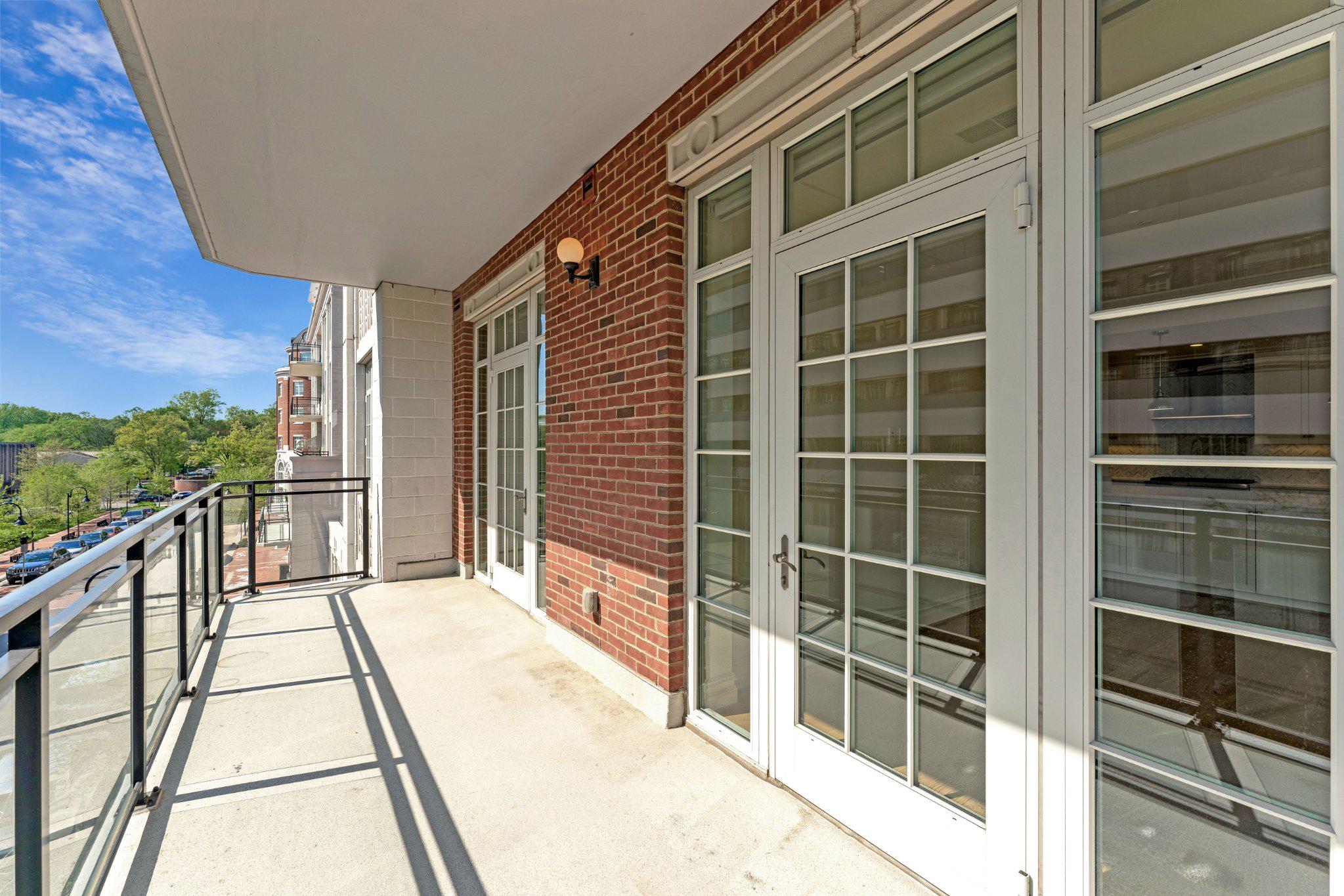 6900 Fleetwood Road, Unit 318 McLean, VA 22101 - Photo 16 of 58 Balcony