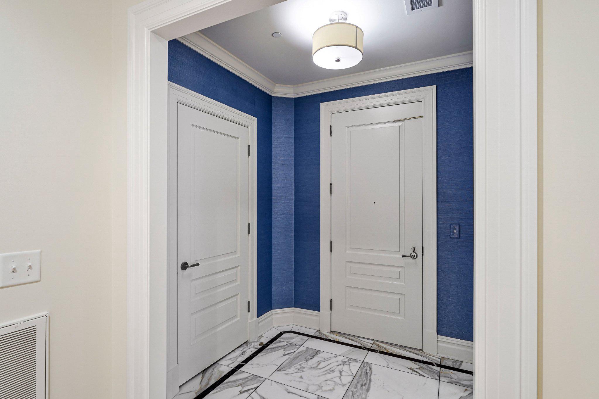 6900 Fleetwood Road, Unit 318 McLean, VA 22101 - Photo 3 of 58 Foyer