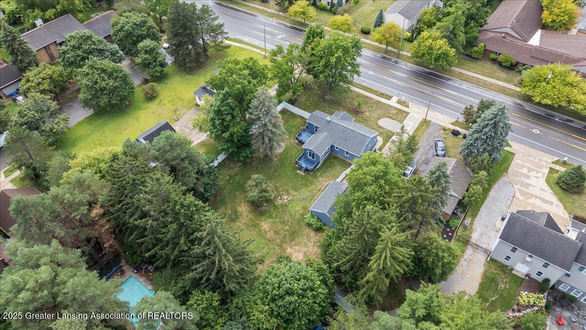 1602 Coolidge Road East Lansing, MI 48823 - Photo 41 of 42 11-Media Jett - 04