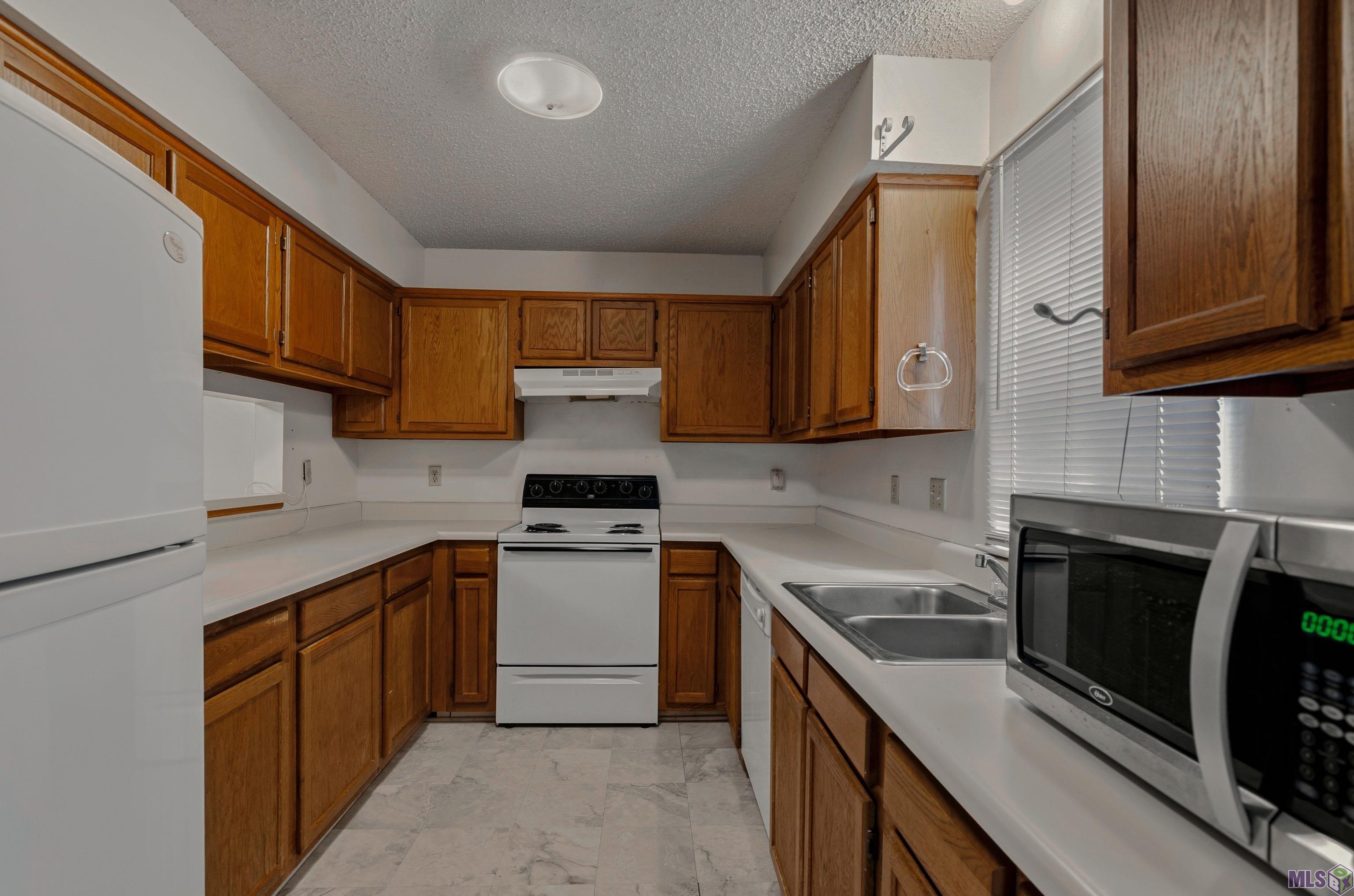155 Marilyn Drive, Unit 42D Baton Rouge, LA 70815 - Photo 4 of 12