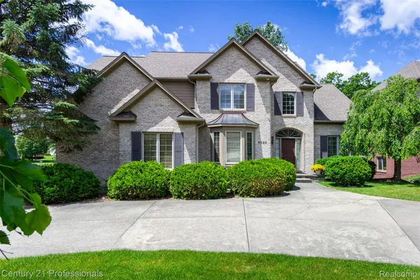 $625,000 | 8225 Brookstone Lane, Clarkston, MI 48348