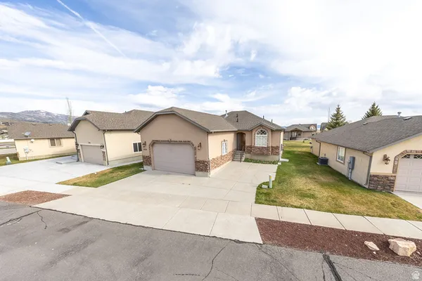 $559,900 | 2034 South Cottage Lane, Garden City, UT 84028