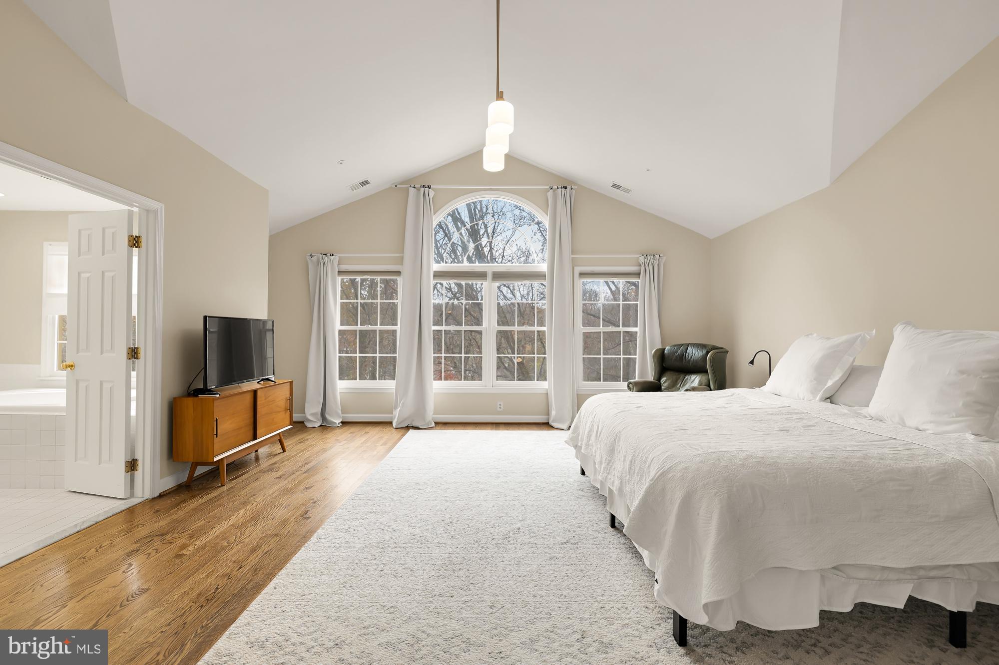 11414 Cedar Ridge Drive Potomac, MD 20854 - Photo 28 of 55 Gallery Image 28