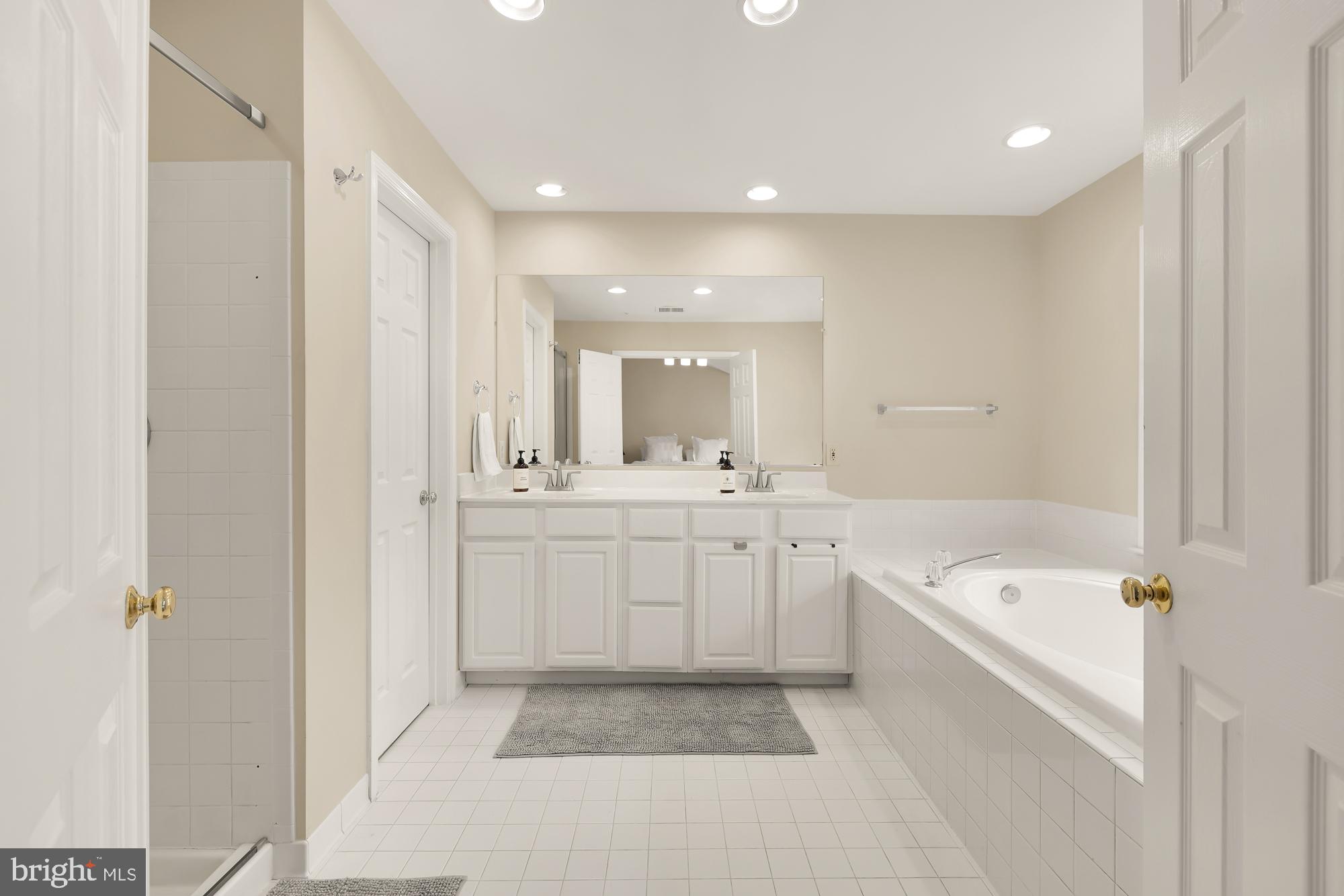 11414 Cedar Ridge Drive Potomac, MD 20854 - Photo 31 of 55 Gallery Image 31