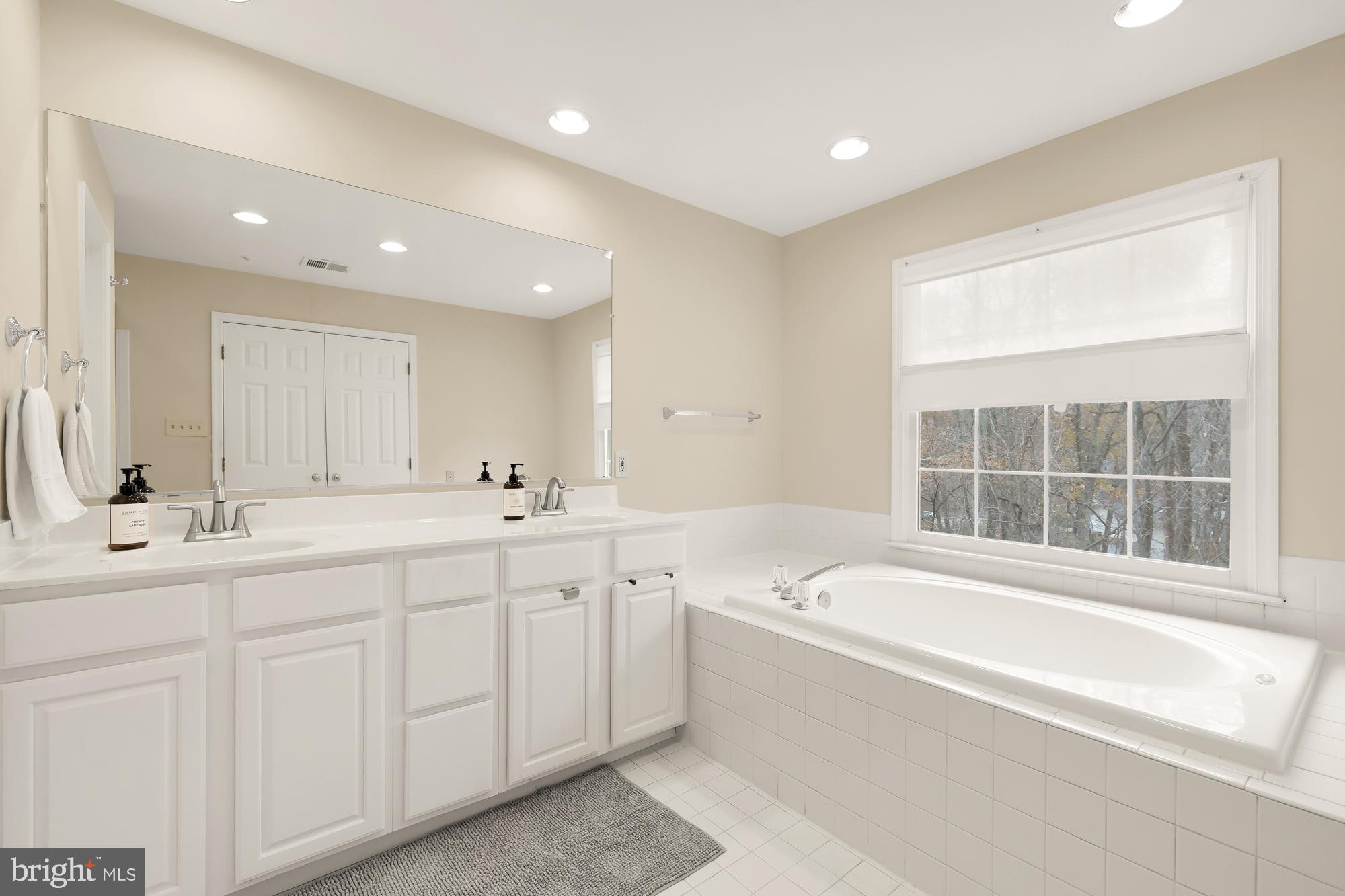 11414 Cedar Ridge Drive Potomac, MD 20854 - Photo 33 of 55 Gallery Image 33