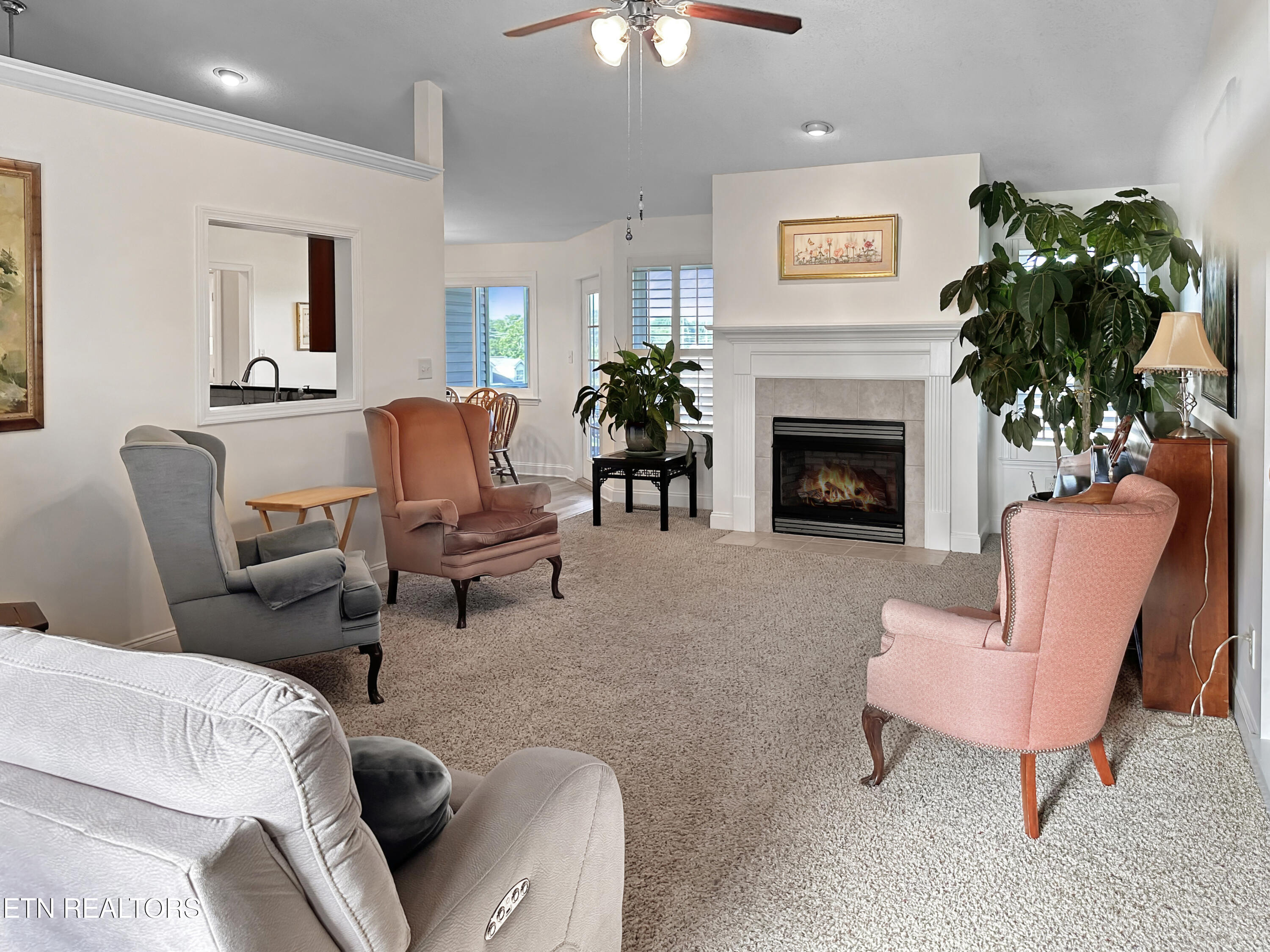 7341 Fort Apache Road Corryton, TN 37721 - Photo 6 of 28 Living Room
