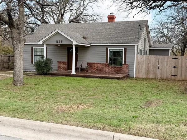 $2,200 | 1136 West Long, Stephenville, TX 76401
