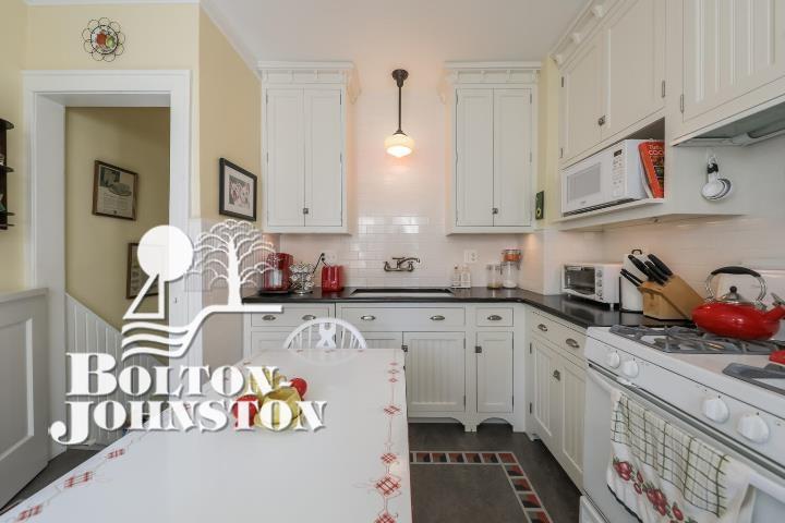 285 Ridgemont Road Grosse Pointe Farms, MI 48236 - Photo 7 of 22