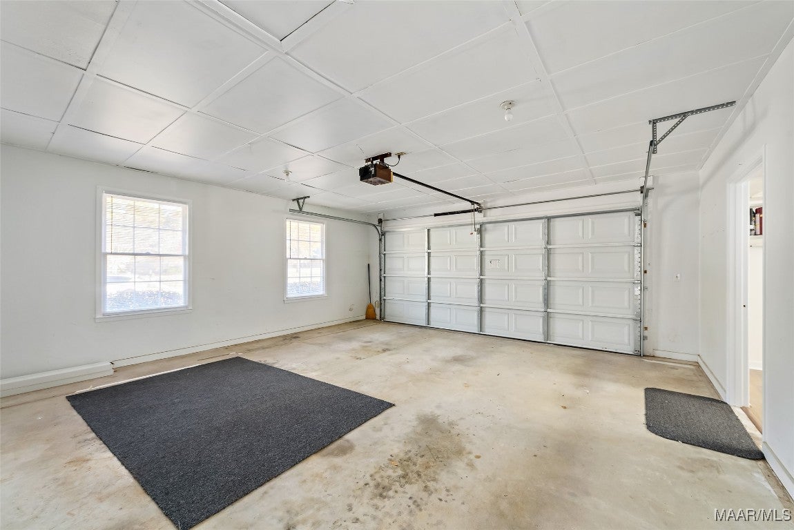1902 Adrian Road Dothan, AL 36303 - Photo 15 of 27 Garage