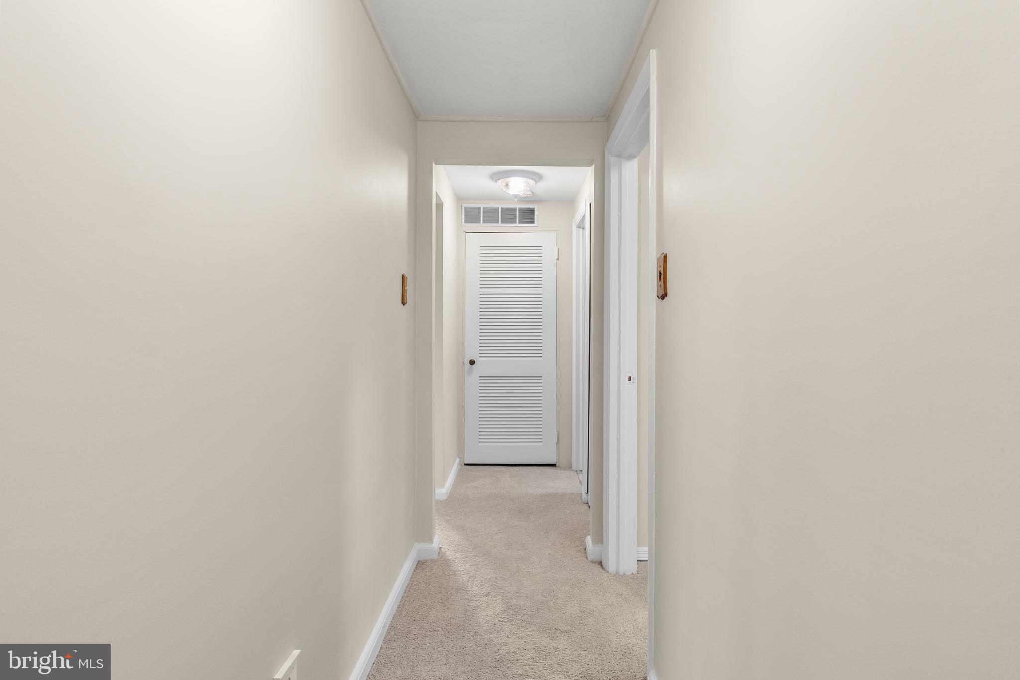 223 Ruth Avenue Maple Shade, NJ 08052 - Photo 13 of 15 Hallway