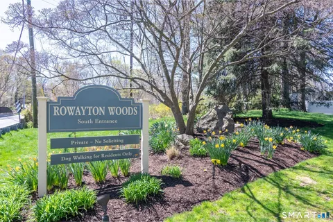 $489,000 | 32 Rowayton Woods Drive, Unit 32, Norwalk, CT 06854