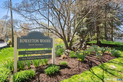 $489,000 | 32 Rowayton Woods Drive, Unit 32, Norwalk, CT 06854