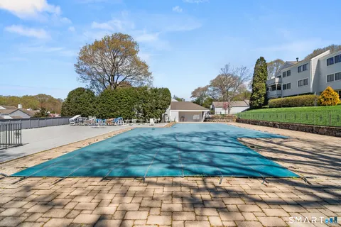 $489,000 | 32 Rowayton Woods Drive, Unit 32, Norwalk, CT 06854