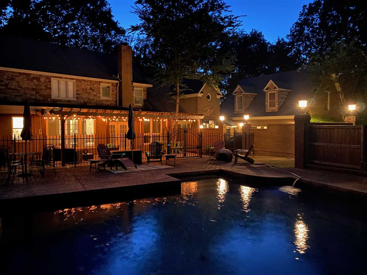 1930 Kirby Road Memphis, TN 38119 - Photo 1 of 25 Gallery Image 1