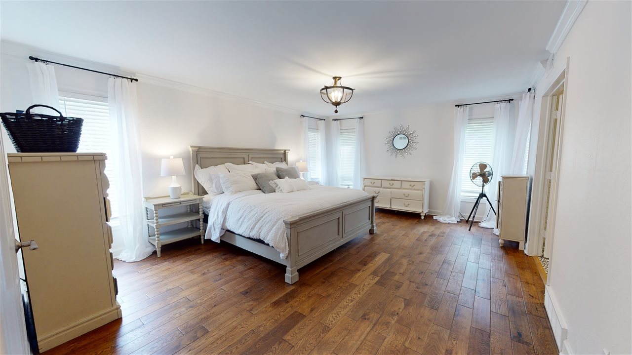 1930 Kirby Road Memphis, TN 38119 - Photo 12 of 25 Gallery Image 12