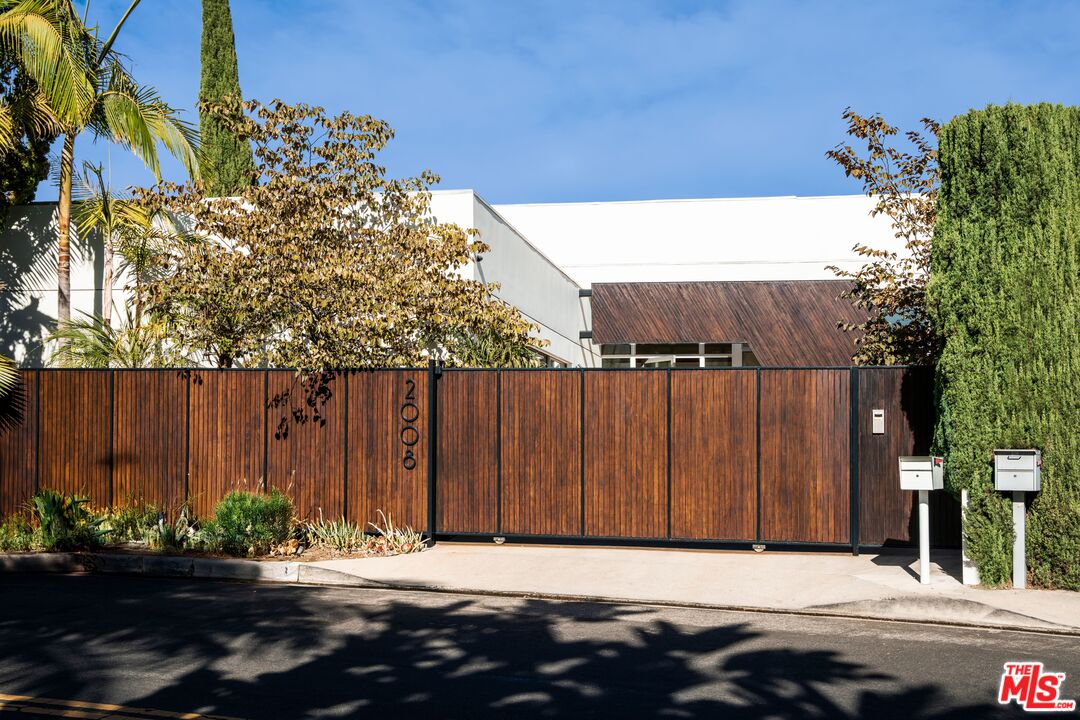 2008 Hercules Drive Los Angeles, CA 90046 - Photo 3 of 36 a view of wooden fence