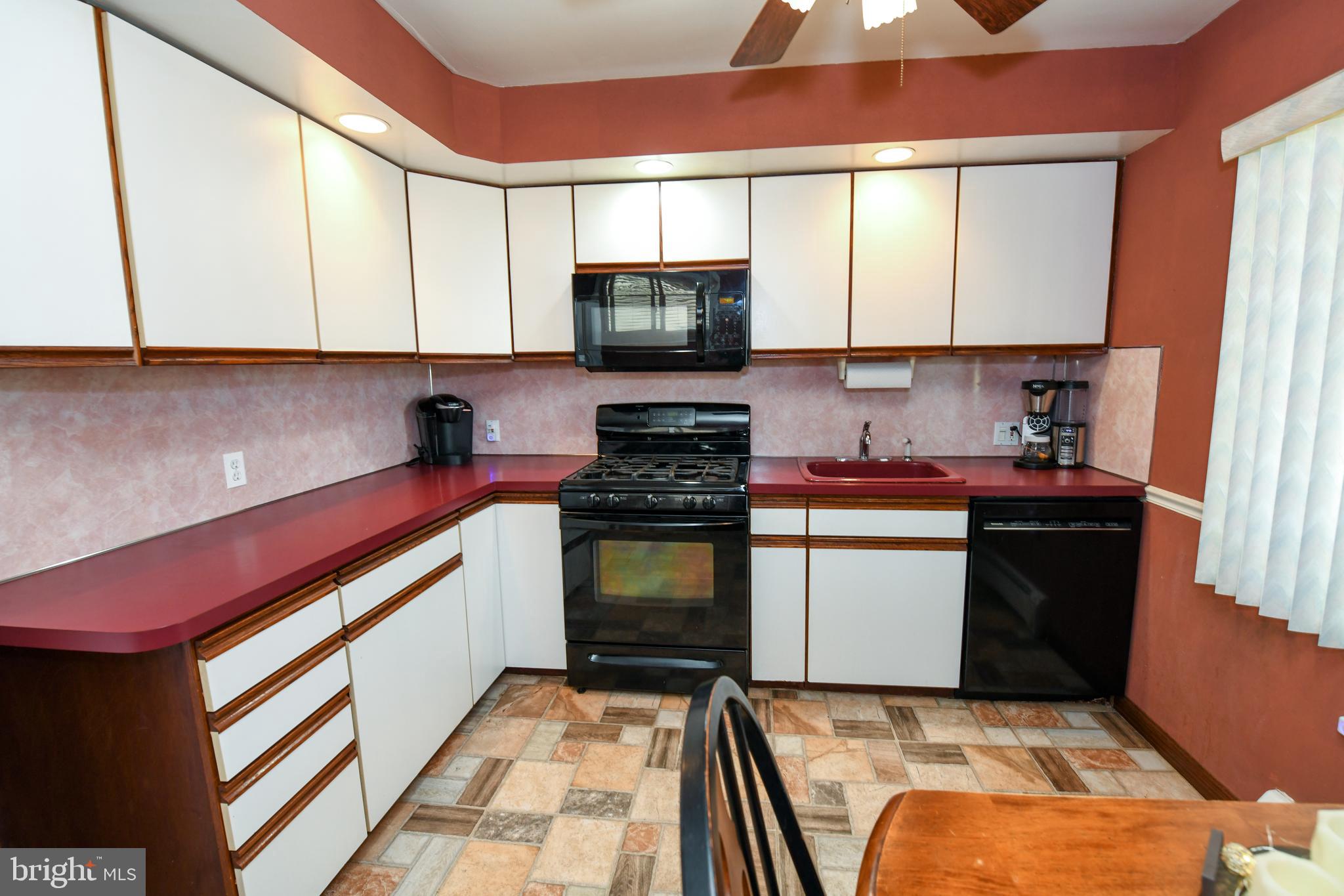 9225 Treaty Road Philadelphia, PA 19114 - Photo 2 of 66 Gallery Image 2