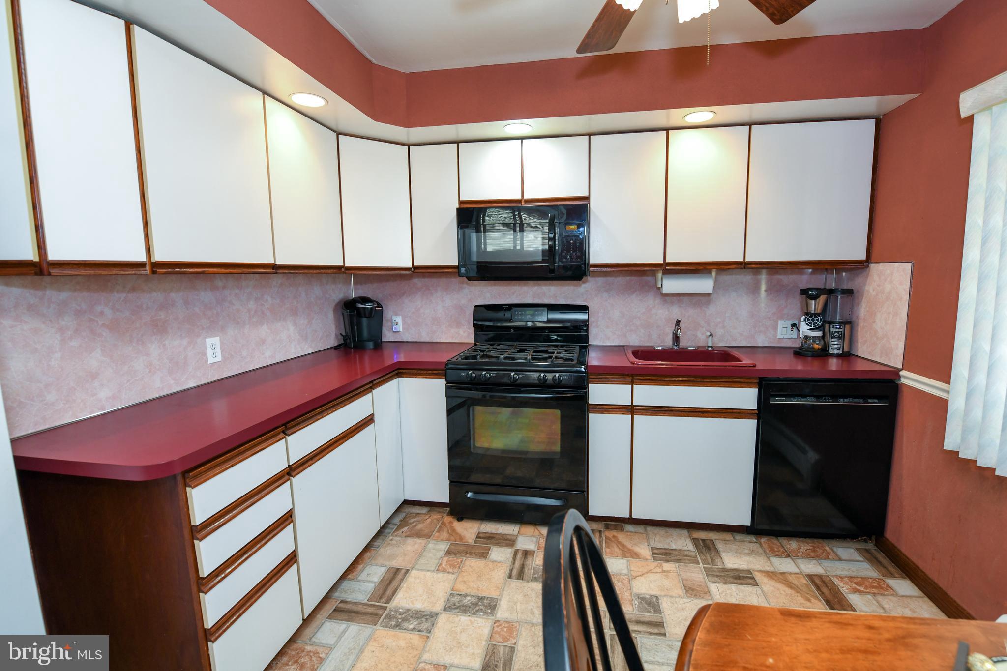 9225 Treaty Road Philadelphia, PA 19114 - Photo 3 of 66 Gallery Image 3