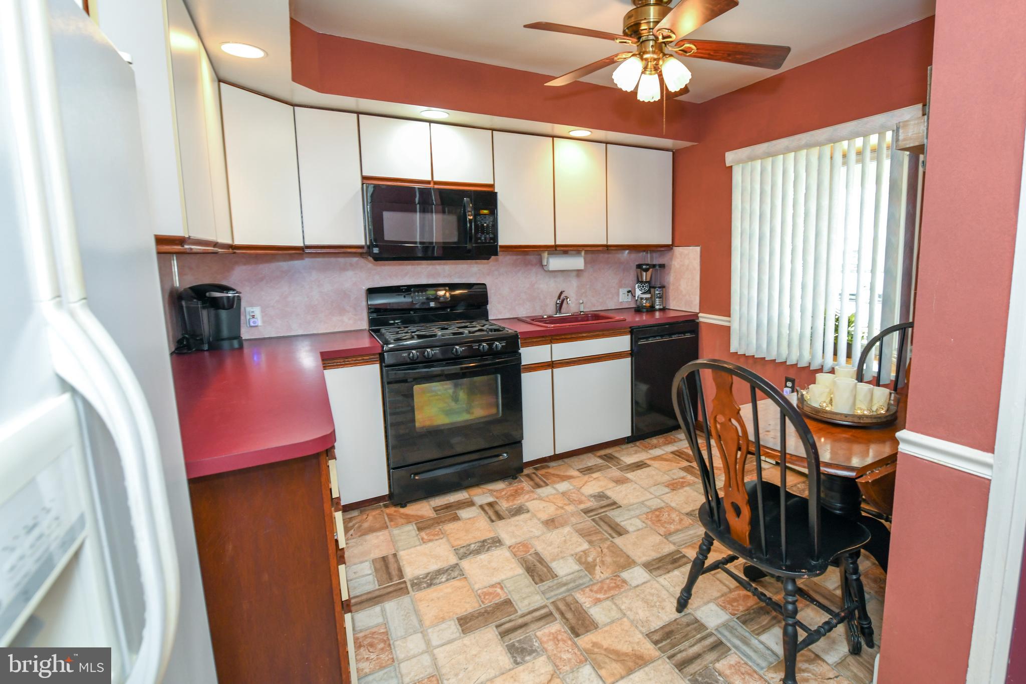 9225 Treaty Road Philadelphia, PA 19114 - Photo 8 of 66 Gallery Image 8