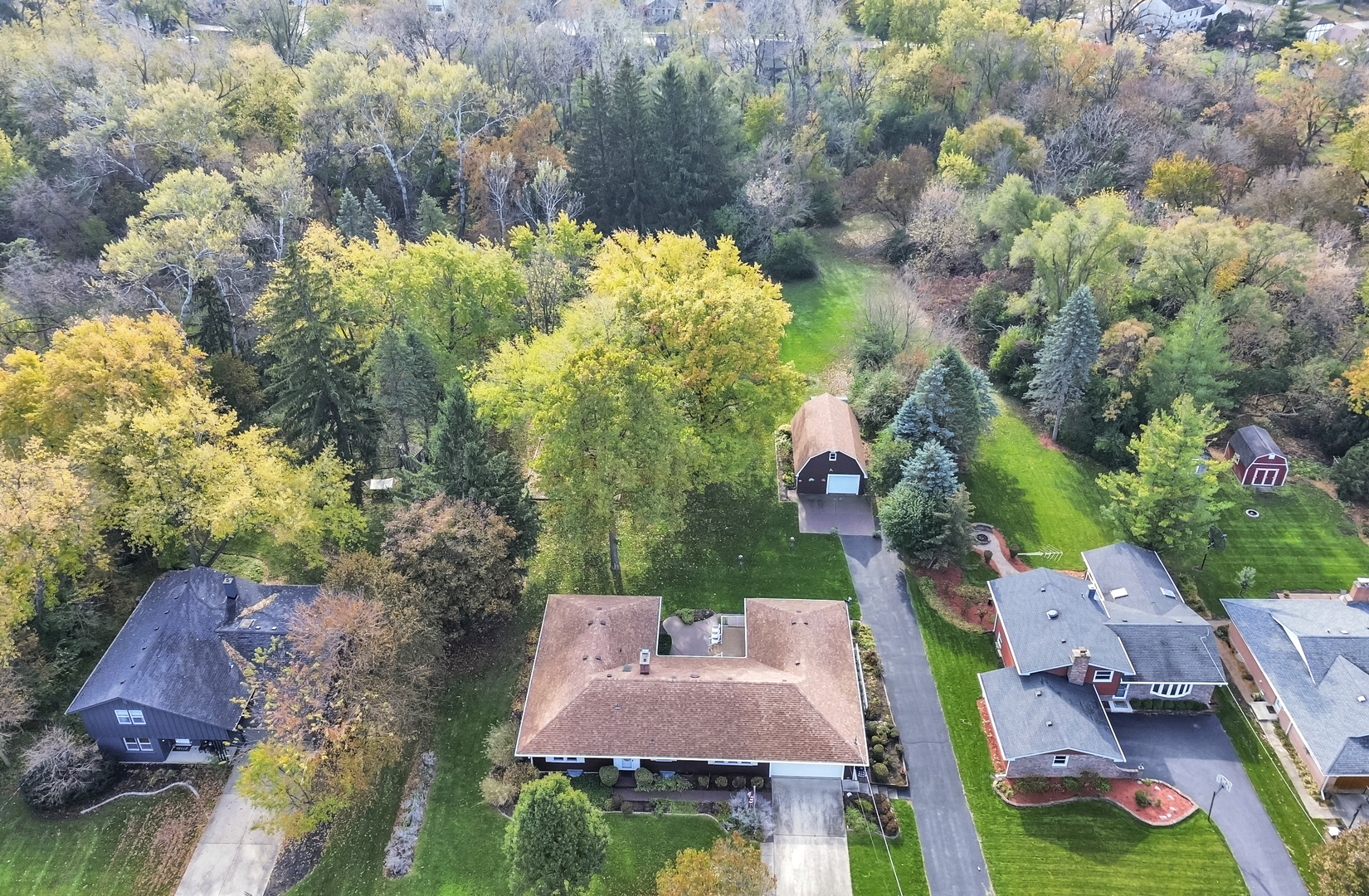 1700 Kay Road Wheaton, IL 60187 - Photo 36 of 38 an aerial view of multiple house